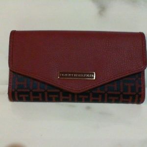 tommy hilfiger wallet